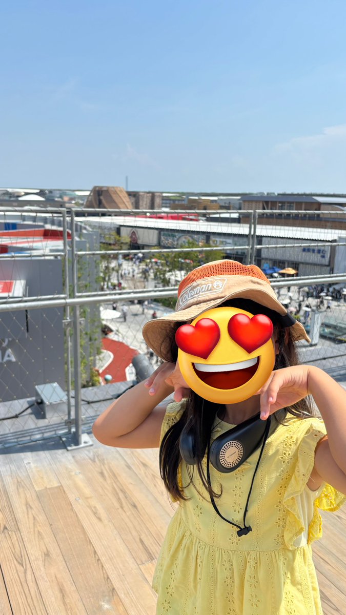 今万博から帰宅中です！激混みだった〜！
途中でゲリラ豪雨にやられてずぶ濡れに……。
着替え持っててよかった……！！