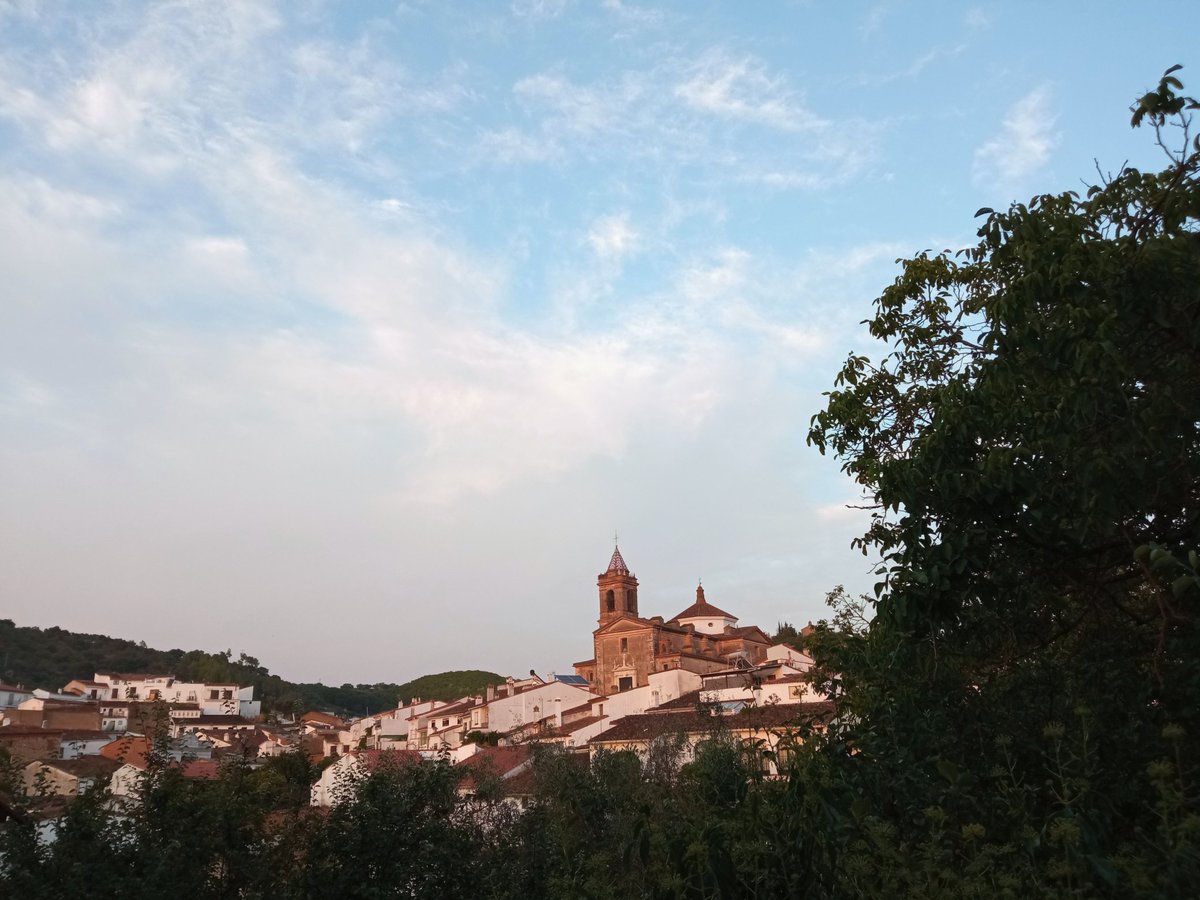 Pabjimfer's tweet photo. Galaroza, en la sierra, en el poniente andaluz. https://t.co/jacEy17Mrh