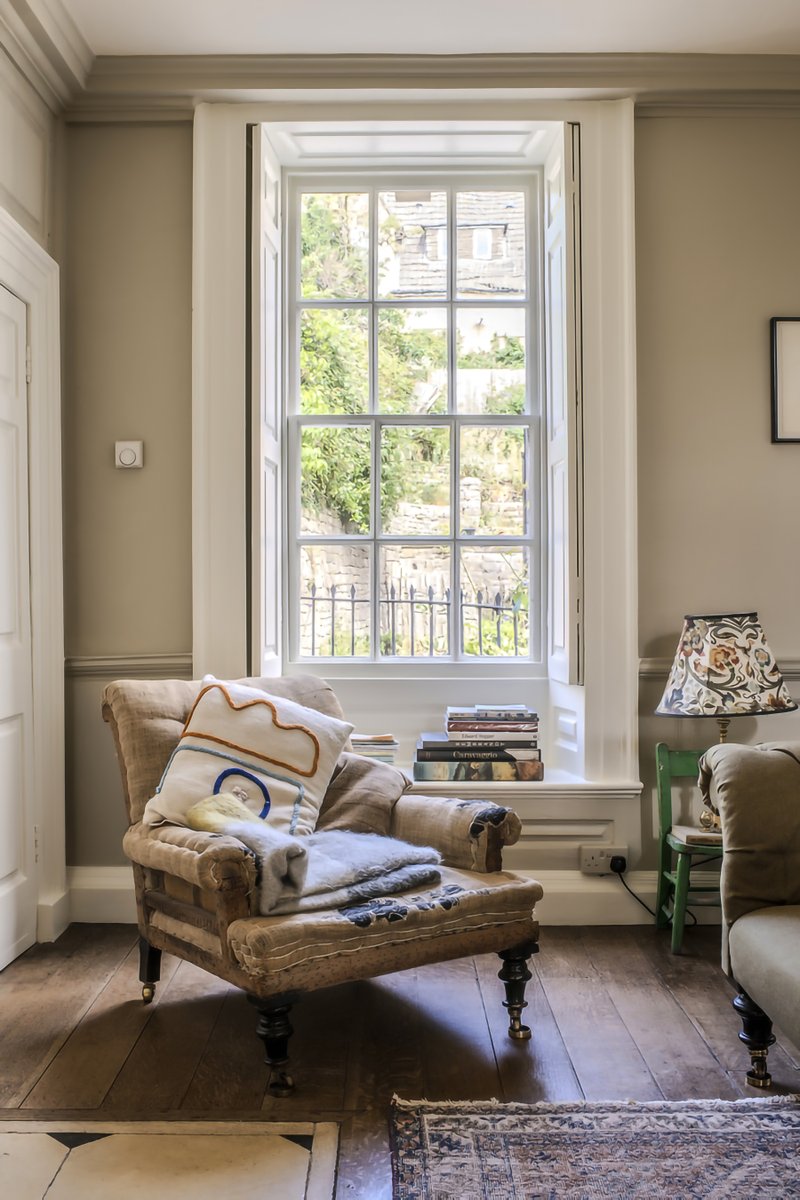 FullerSearch's tweet image. Dover House is a beautifully restored 18th-century home in Painswick, blending historic charm with modern design and offering sweeping valley views. On with Inigo House, guide £1.2 mil. #cotswolds #househunter
