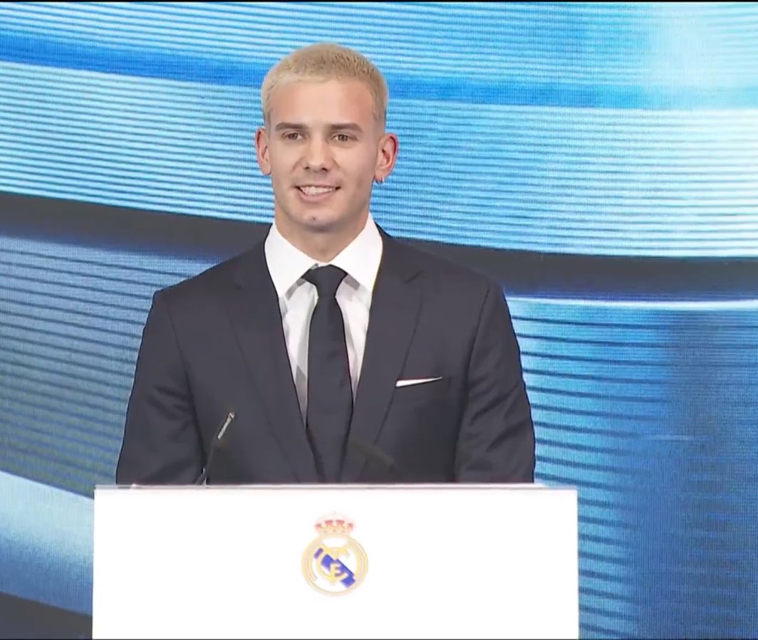 MarioHurtadoRM's tweet photo. Franco Mastantuono: "Conmigo, tendreis un hincha del Real Madrid jugando para el Real Madrid en el campo.

HISTÓRICA ESA FRASE Y SIN GUION NI NADA. https://t.co/gtzAAilvOS