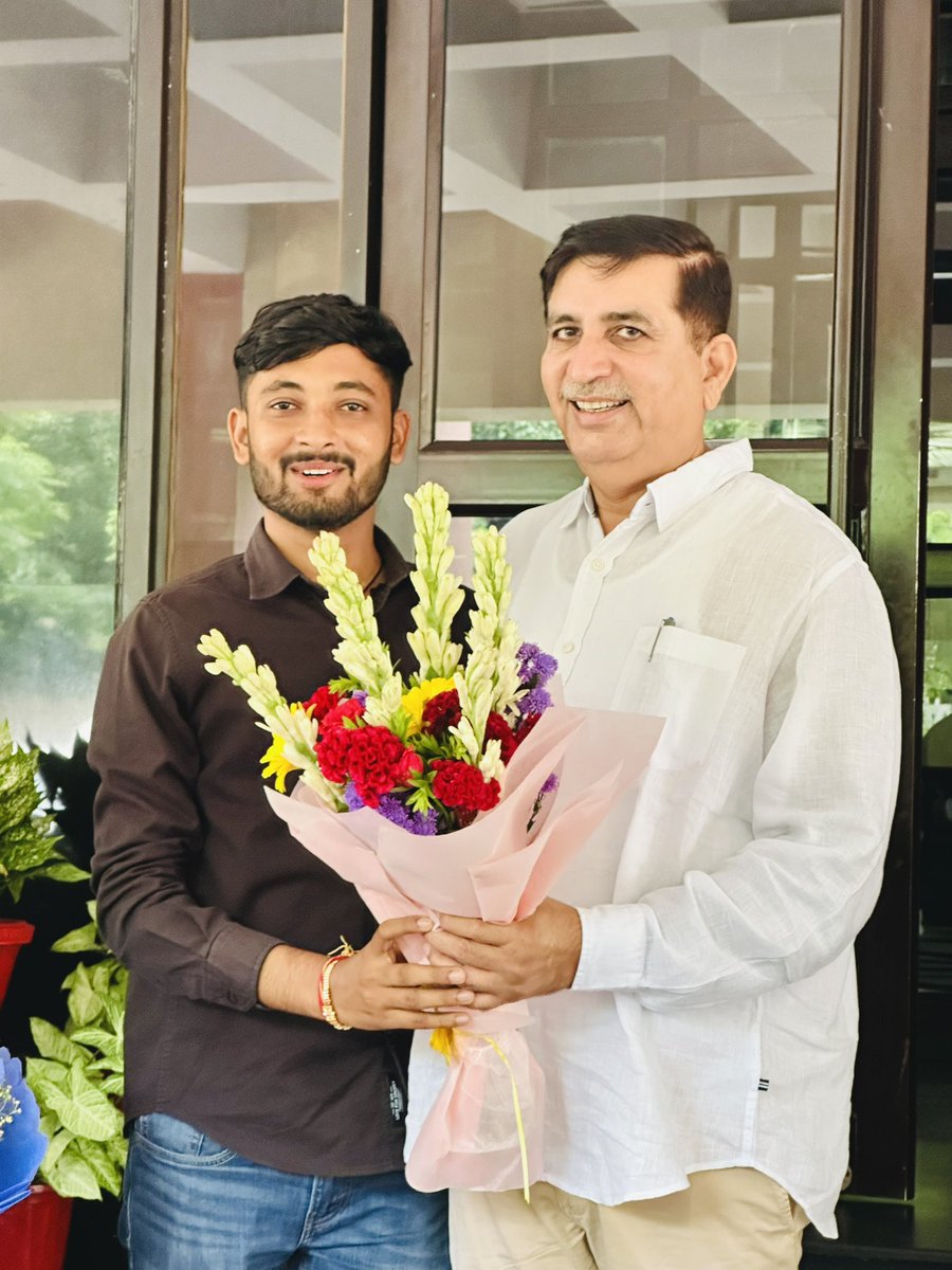 थार परिवार के वरिष्ठ सदस्य, देश के नेता, मध्यप्रदेश कांग्रेस प्रभारी, बायतू विधायक आदरणीय <a href="/Barmer_Harish/">Harish Chaudhary</a> जी