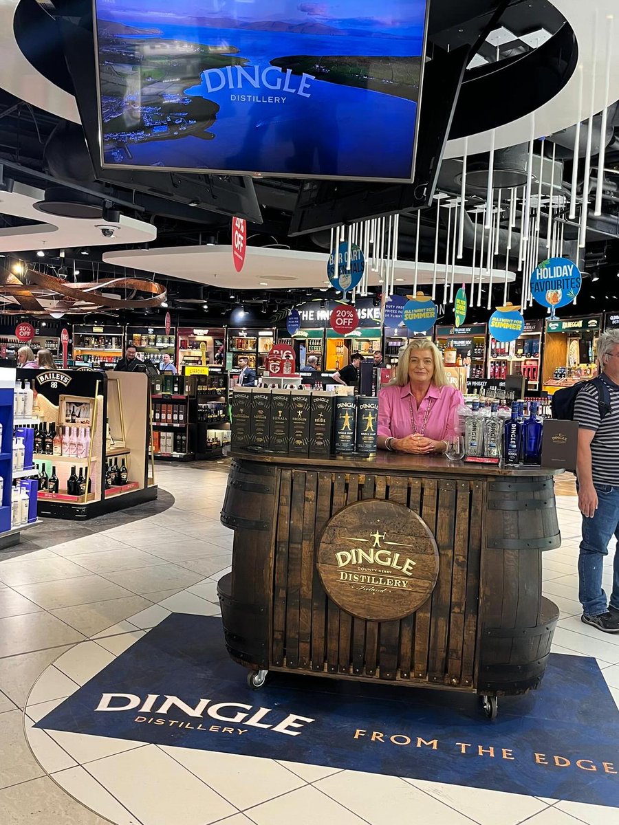 Meet our award winning Avril at Dublin airport ✈️ Avril is our Travel Retail Brand Ambassador on hand to give you a tasting of our Dingle Distillery range in T1 (August) &amp; T2 (September)🥃

#dublinairport #tasting #dingledistillery #dinglewhiskey #dinglegin #irishwhiskey