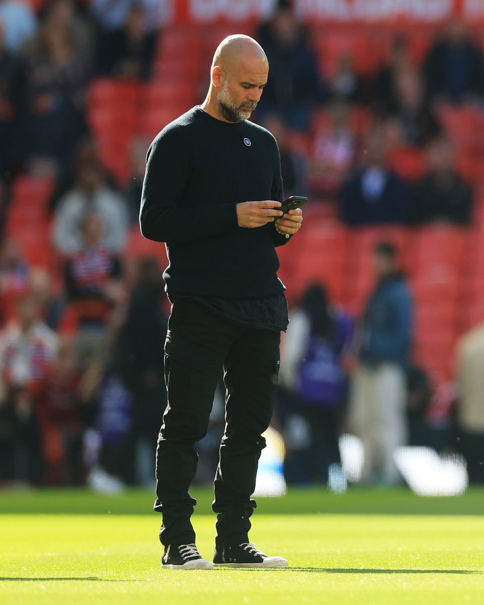 It's your 24 hour warning for Friday 15 August's 18:30 BST deadline 🚨

Make sure you submit your team and join all your mini-leagues in time 🕰️

#FPL