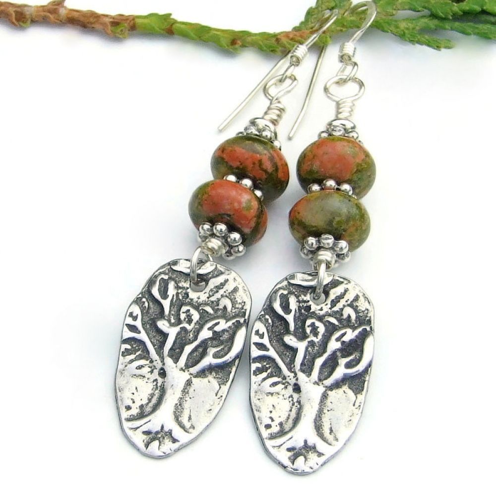 ShadowDogDesign's tweet photo. Symbolic #TreeOfLife / #Yggdrasil dangle earrings w/ earth unakite gemstones! via @ShadowDogDesign #ShopSmall #Handmade #TreeofLifeEarrings #TreeEarrings. https://t.co/67TIfFYVUo https://t.co/Sgf9GW35V8