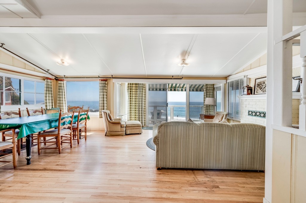 CCConservancy's tweet image. 7 weeks left to win 3 nights in Crystal Cove’s Cottage #14, the South Beach Suite!
To learn more and enter, visit crystalcove.org/soiree-2025-op…
 Winner announced Oct 4!
#CrystalCoveConservancy #EndlessSummerSoiree #STEM #HistoricPreservation #SoCalGiveaway