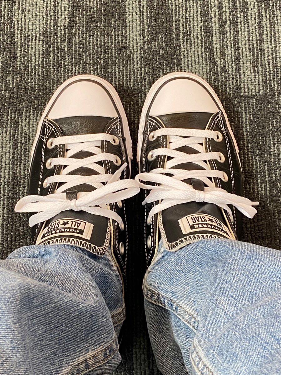 master_converse's tweet image. Come say hi to My Converse👑👅👅💋💋