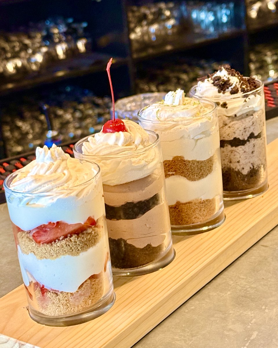 BistroonBridge's tweet photo. Come on. Admit it. You know you want one. These Mini Temptations hit the spot. Order one for yourself or flight to share for $20! 

🍓 Strawberry Cheesecake 
🥜 Nutella Mousse
🍪 Cookies &amp; Cream
🍋‍🟩 Keylime Pie

#BistroOnBridge #MiniTemptations #Desserts #Foodie https://t.co/ZoRhspAgsY