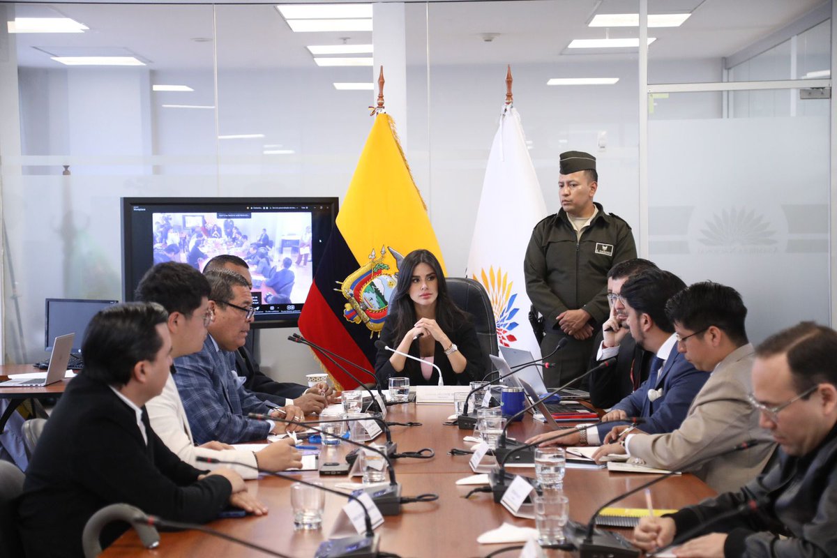 #AsambleaEc2025 | <a href="/ParticipacionAN/">Comisión de Transparencia, Participación Ciudadana</a> instala la sesión N°019, con el cuórum reglamentario. 

Revisa su desarrollo▶️facebook.com/share/v/1BXrqv…