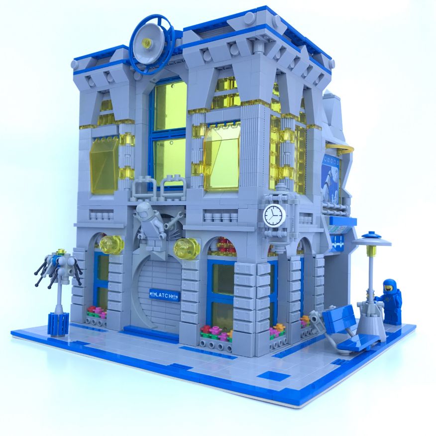 blocksmagazine's tweet image. Justin Winn's 'Space Bank' is where astronauts deposit their cold, hard cash - colder than the vastness of space. It's also a fantastic MOC based on the layout and design of 10251 Brick Bank.

#LEGO #ClassicSpace #LEGOSpace