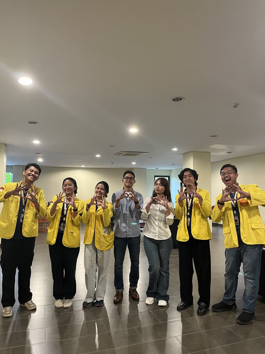 myourbaee's tweet image. hari kedua PSAK penuh dengan refleksi kritis terhadap ruang-ruang di sekitar kita. apakah ruang tersebut sudah aman bagi semua?

semangat kalian di hari sospoling menyalakan setiap penjuru FISIP bung dan nona!! #supercool