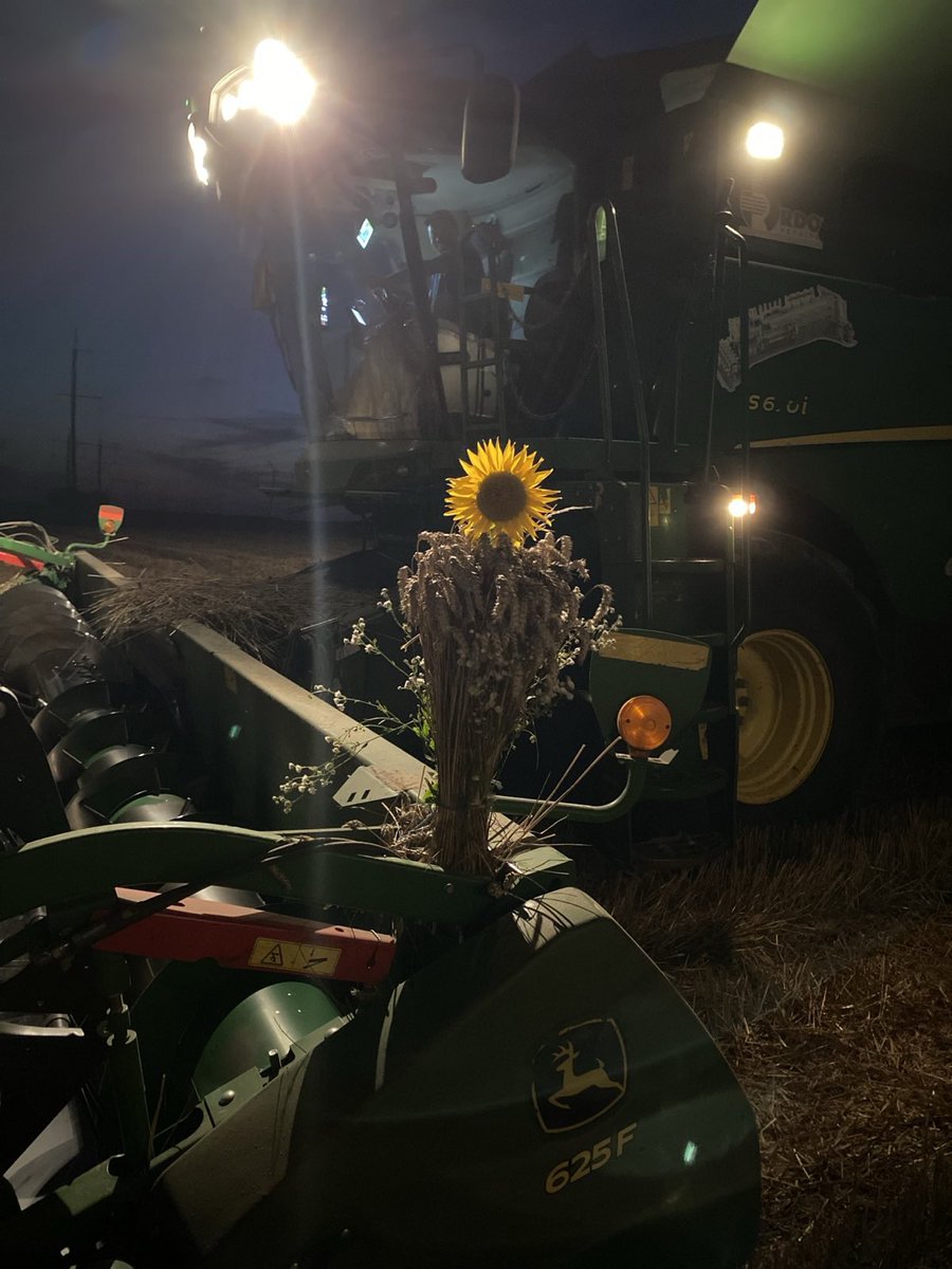 Закінчення жнив 😀🌻🌻🌻