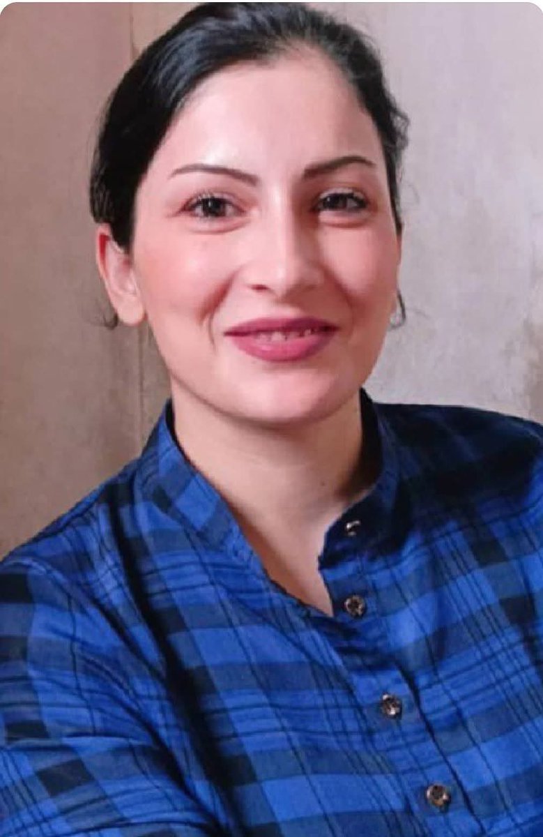 Suriye'de Alevi kadınlar kaçırılmaya ve bütün dünya sessiz kalmaya devam ediyor.

4 çocuk annesi Alevi kadın Duha Salman El Mustafa, HTŞ teröristleri tarafından Şam'da kaçırıldı...