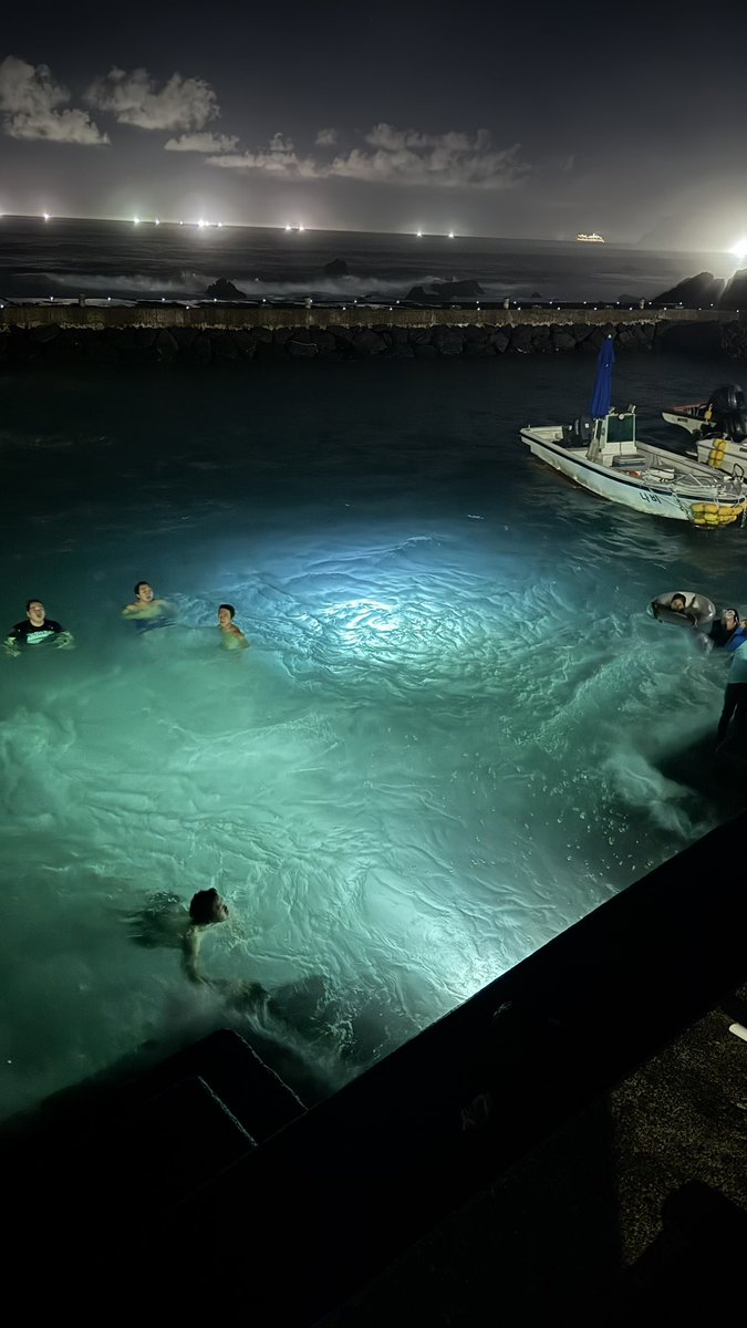 Small_o's tweet image. 이번에 제주도에서 여름밤에 우리 많이 들었다