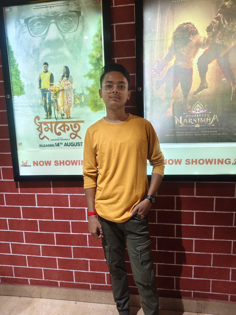 iakashdas's tweet photo. ধূমকেতু দেখে এলাম, মনটা এখনো পরে আছে যোগেস আর ভানুর কাছে পর্দায়, @idevadhikari এখনো অব্দি বেস্ট কাজ, এই অসমাপ্ত কাহিনীর একটা সমাপ্তি ঘটুক ধূমকেতু 2 দিয়ে @RanaSarkar 

আর যেটা না বললেই নয় রঘু ডাকাত এর টিজার দেখে জাস্ট ছিটকে গেছি দেব দা #Dhumketu https://t.co/oKnF8oySoI