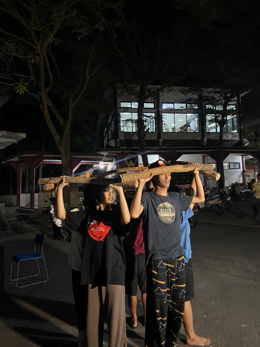 ucilmkls's tweet photo. Bercanda, berdansa, bersama. Mencipta rindu dikemudian hari https://t.co/VkH0Git55i