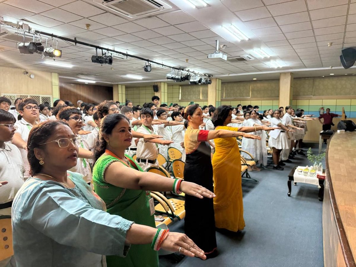 Swachh Survekshan MCD (@sbm_mcd) on Twitter photo A Swachhta Pathshala event organised by MCD South Zone at DPS RK Puram, around 300 students participated in the event.
#DelhiKoKoodeSeAzadi
<a href="/LtGovDelhi/">LG Delhi</a>
<a href="/CMODelhi/">CMO Delhi</a>
<a href="/ashishsood_bjp/">Ashish Sood</a>
<a href="/RajaiqbalSingh3/">Raja Iqbal Singh</a>
<a href="/AshwaniKumar_92/">Ashwani Kumar</a> A Swachhta Pathshala event organised by MCD South Zone at DPS RK Puram, around 300 students participated in the event.
#DelhiKoKoodeSeAzadi
<a href="/LtGovDelhi/">LG Delhi</a>
<a href="/CMODelhi/">CMO Delhi</a>
<a href="/ashishsood_bjp/">Ashish Sood</a>
<a href="/RajaiqbalSingh3/">Raja Iqbal Singh</a>
<a href="/AshwaniKumar_92/">Ashwani Kumar</a>