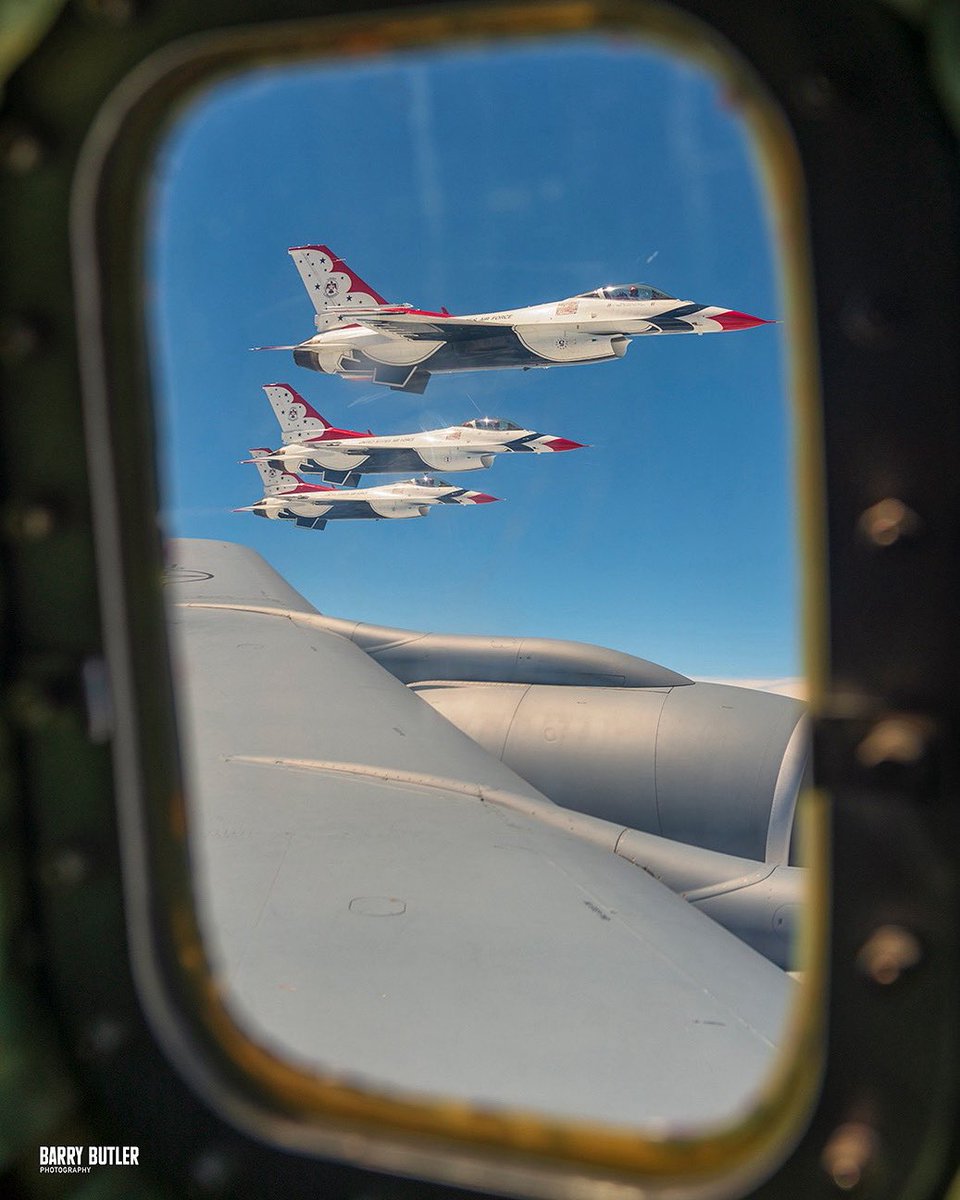 Look out your window the next four days.  You'll see these guys flying by the Chicago skyline.   The US Air Force Thunderbirds, this weekend at the Chicago Air &amp; Water Show.