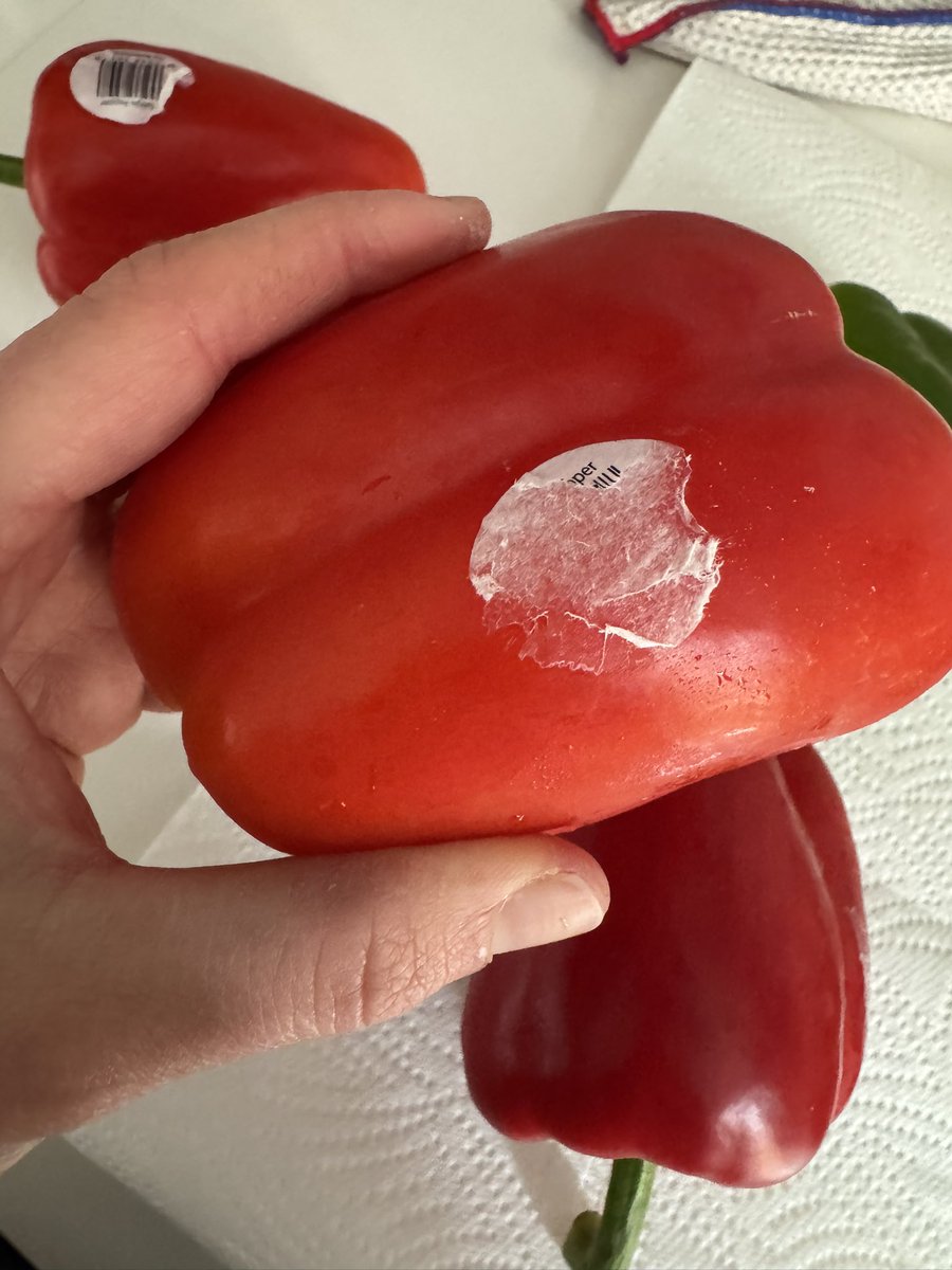 moore_A4's tweet photo. @marksandspencer could we think about removing the labels? Saves the planet and also very annoying when they don’t come off 😊 https://t.co/d9TVT0ygxb