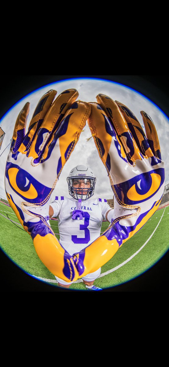 <a href="/HaynieKylonn/">Kylonn Haynie</a> &amp; <a href="/ToryP_3/">Tory Pittman III</a> 👀 Fight Back! <a href="/CentralEaglesFB/">Omaha Central High School Football</a> #ClubBusiness
