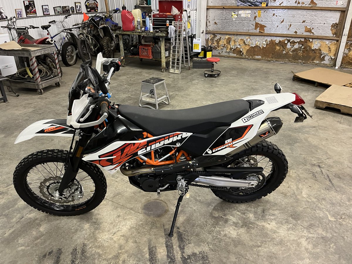 Moosefarms's tweet photo. Fo Sale 2017 KTM 690 4K miles pollution  deleted Wings exhaust Don’t ride it, won’t U?🤔 $6K OBO 😎 https://t.co/6pOxyoSoUz