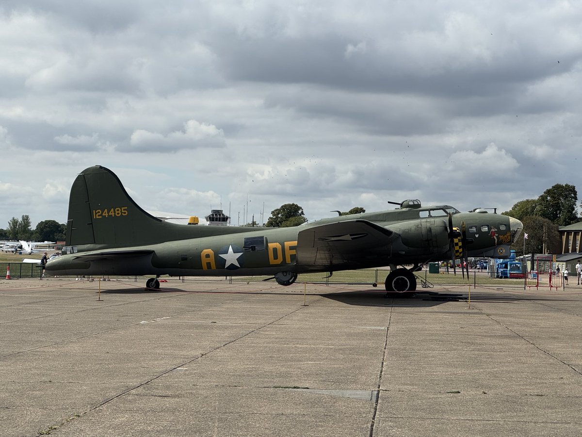 davidhsamuel's tweet photo. Nice flight from #Headcorn to a very busy #Duxford as they prepare for this weekends airshow. Some wonderful aeroplanes. I was kept at the hold whilst the Catalina did a display rehearsal. What a treat. https://t.co/9R7jG5F8Qq