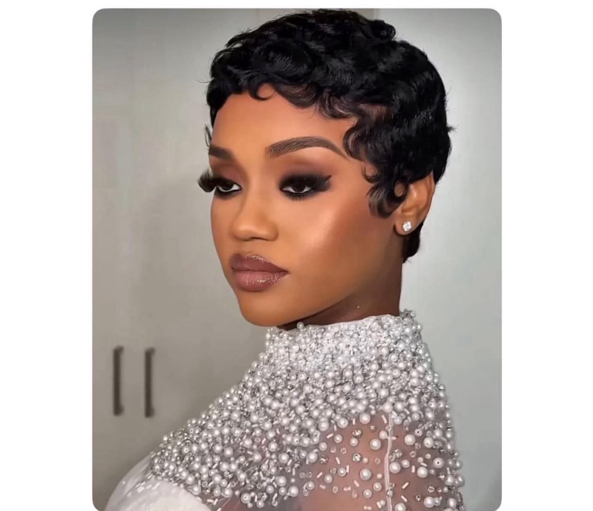 Gboye_Rave's tweet photo. This is the new style &amp; trend now … pixie cut / Chioma hair https://t.co/Sr8iEQVugM