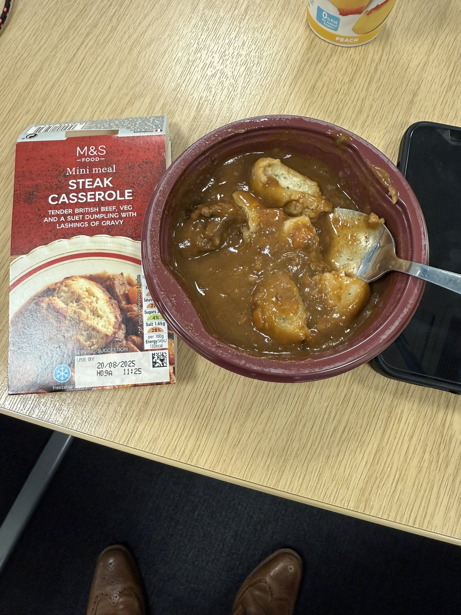markduc80750750's tweet photo. @marksandspencer you need to review your quality control 1 piece of steak looked nothing like the picture I paid for a dumpling and gravy https://t.co/74uoCmYaFQ