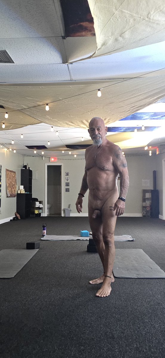 I run a clean joint. Finest little naked venue in South Florida IMHO. #NAKEDYOGASAVEDMYLIFE
#nudeyoga #nakedyoga #silverdaddy