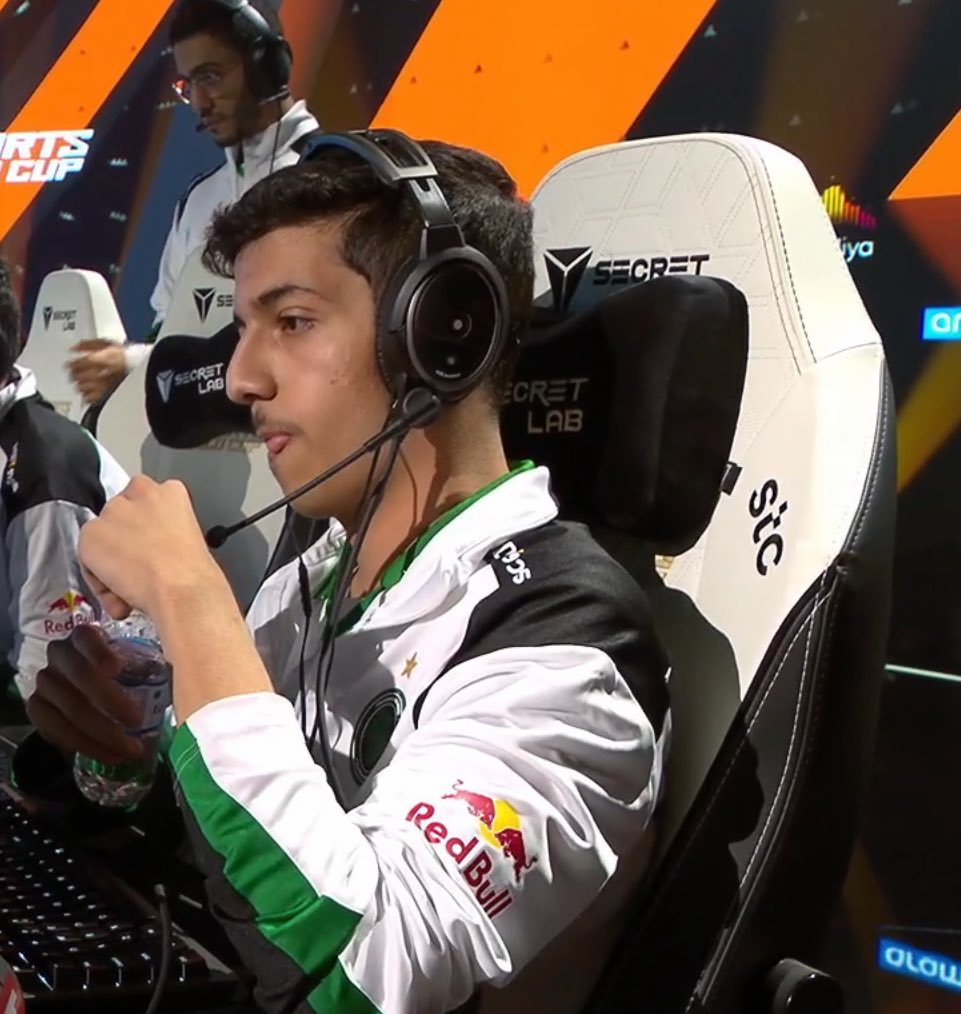 ⚠️🚨| رسسسسمياً بعد مباراة نااااااارية :

• الصقور ينتصرووووون باول مباريات كاس العالم روكيت ليق بنتيجة 2-3 من امام جيكاي 🦅🔥

- مباراة واحدة تفصلهم على النهائيات ✅🏆
- نبث كل المباريات بالأخضر: owBrain ⚠️