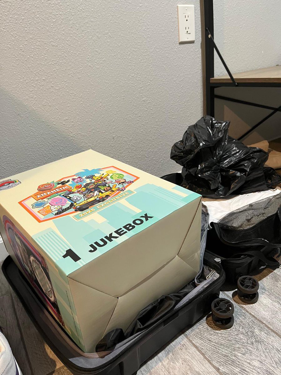 ¡Que bien! Me toco el sorteo de la Jukebox del Mundial

Lo unico que tenemos un problema logistico… 💀