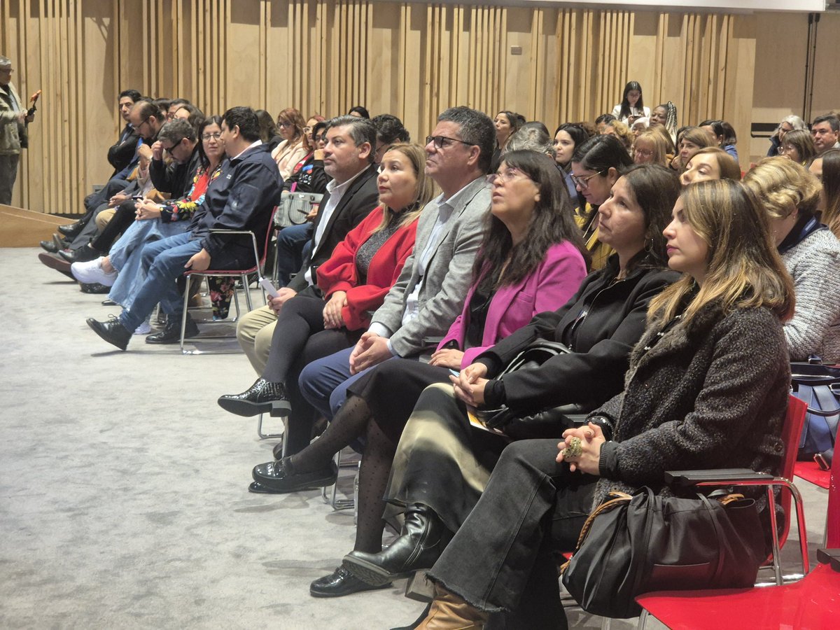 Seremi Osvaldo Ardiles junto al Gabinete Regional participó del Tercer Encuentro de Mujeres organizado por <a href="/MMEG_Tarapaca/">Seremi Mujer y Equidad de Género Tarapacá</a>, representada por Noemí Salinas para evaluar los avances de la agenda de género y la discusión legislativa #Iquique #Tarapacá