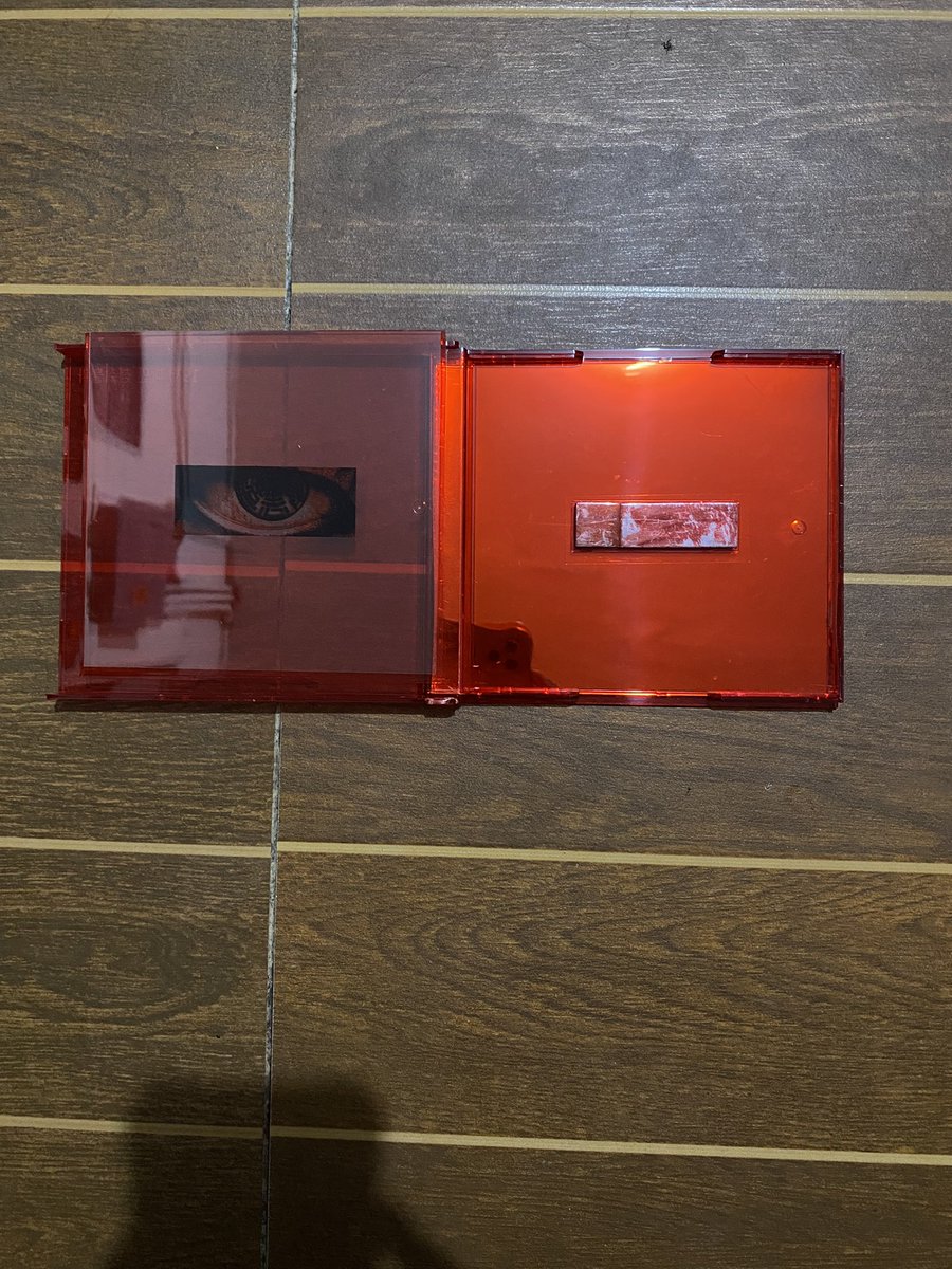 amdlsr's tweet photo. Kwon Ji Yong USB Album - 1,500 https://t.co/NMVCfo2tEZ