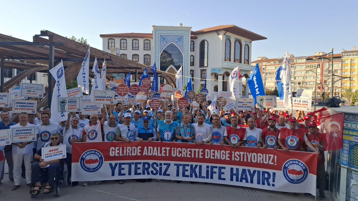 fkose43's tweet photo. Şube müdürlerinin mali ve özlük haklarının düzeltilmesi için..;

 #TeklifYenilensin https://t.co/Lj8tO0ijFT