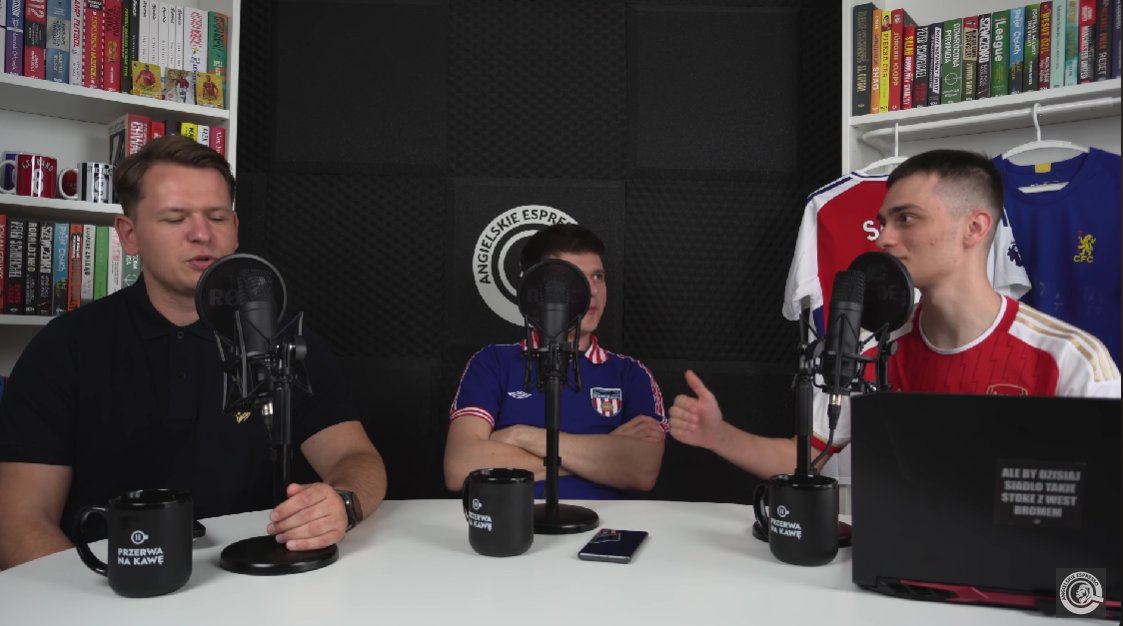 Jutro typowanie tabeli, było pare takich momentów...  

- Nie no bez przesady. 
- Dasz mi dokończyć? 
- Ale ja już się nie zgadzam z tym co mówisz. 
- Ale jakbyś mi dał dokończyć...