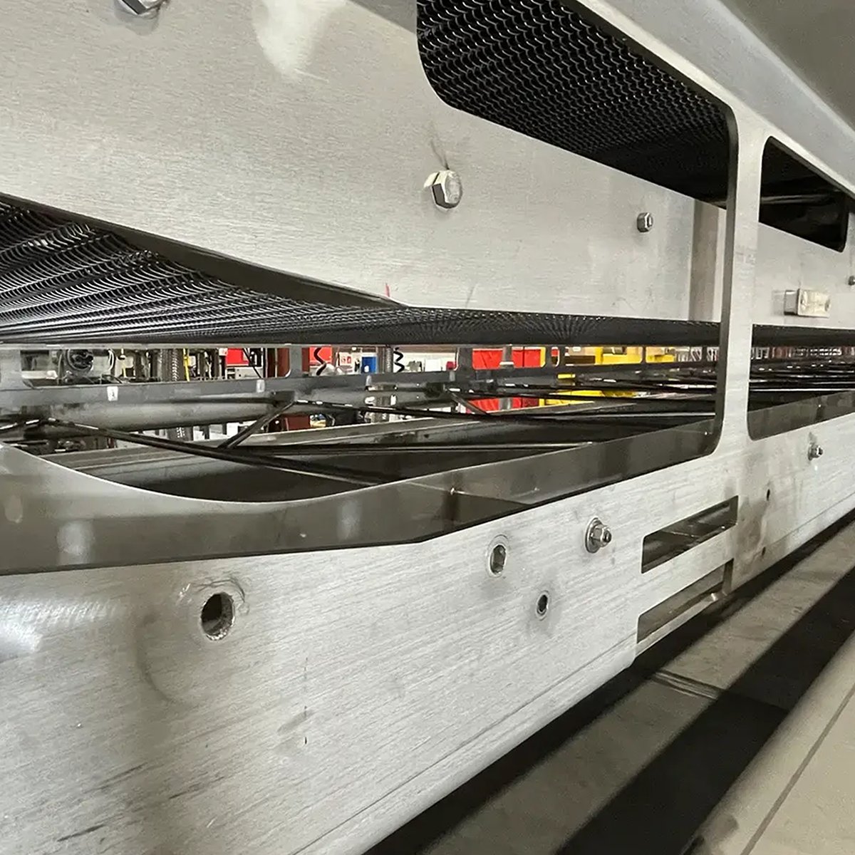 BurnsMcDonnell's tweet image. Eight shutdowns. 100+ upgrades. No downtime.
See how phased construction planning helped a major U.S. food manufacturer upgrade process lines without halting production. hubs.li/Q03CLV4P0 #FoodManufacturing #Manufacturing #DesignBuild