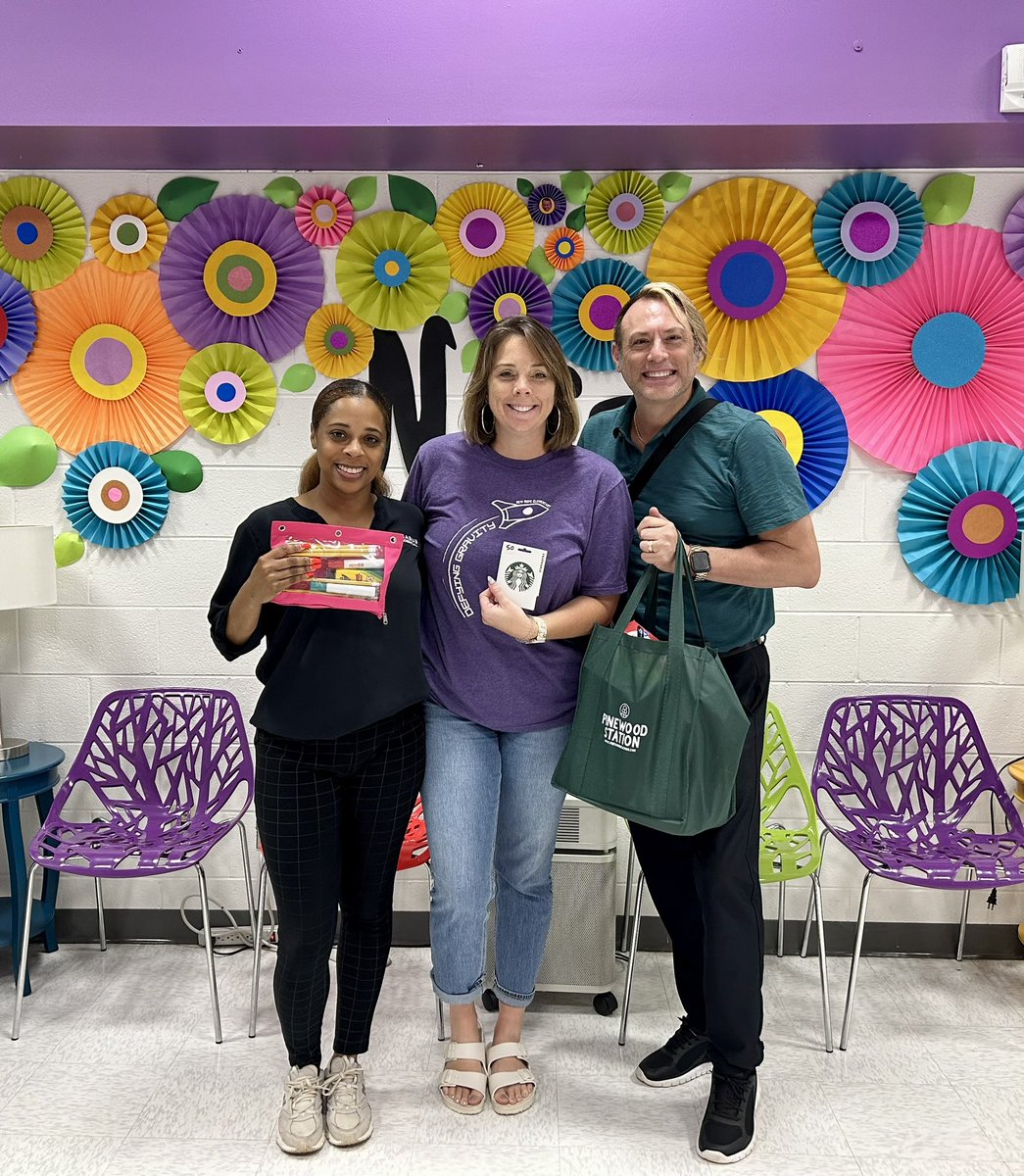 We love our community! Thank you to the management at Pinewood Station Apartments for school supply donations and a Starbucks gift card for staff!! It takes a village, and we are so lucky they are supporting our students at home and in school! 🚀💫

<a href="/NHVoyagers/">New Hope Elementary</a> #ArribaYAdelante
