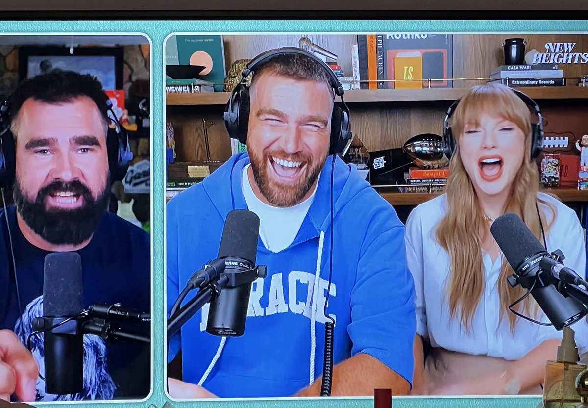 reputallison13's tweet image. here we go again 😍 #NewHeights #TSTheLifeOfAShowgirl @taylornation13 @taylorswift13 @newheightshow @tkelce @JasonKelce