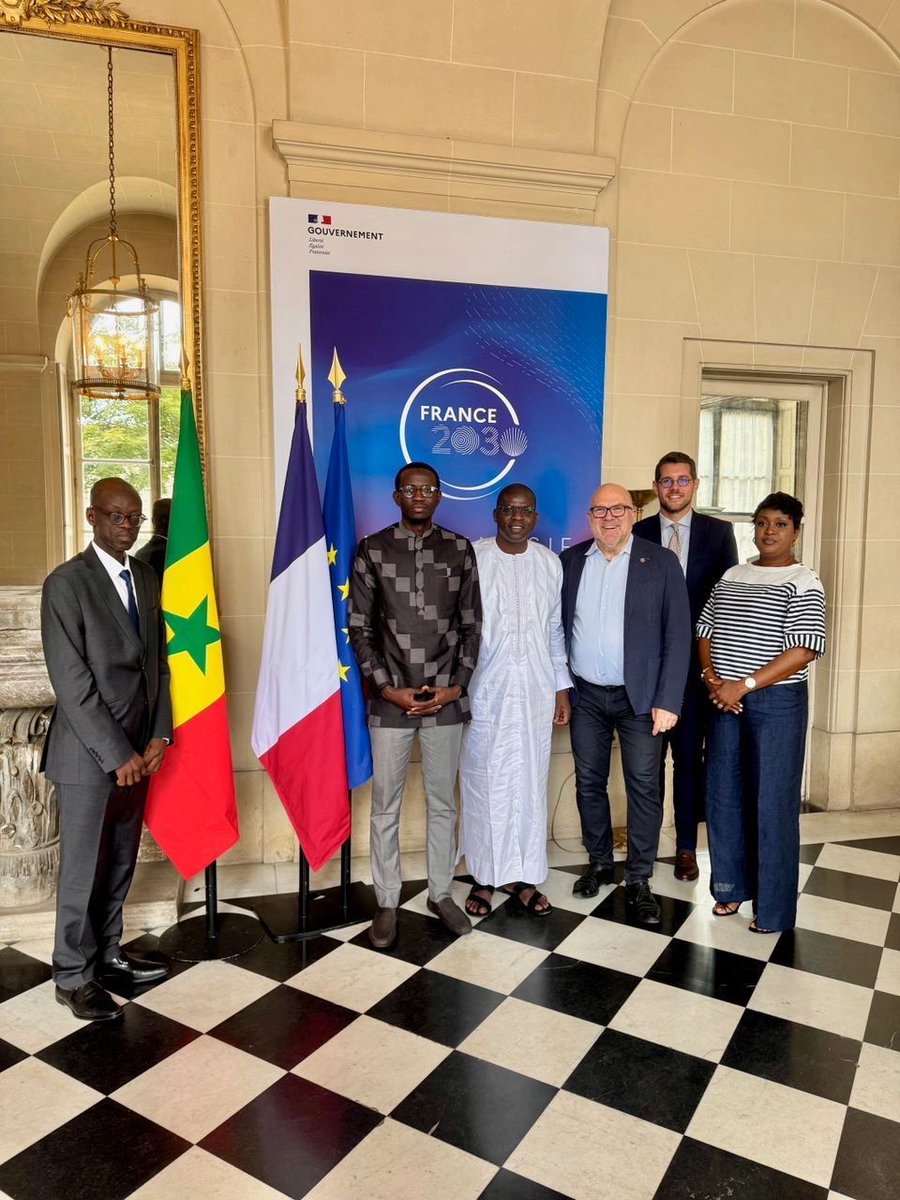 🤝 Vers un séminaire intergouvernemental Sénégal-France qui réunira les Premiers ministres Ousmane Sonko et François Bayrou

En prélude au prochain séminaire intergouvernemental (SIG) Sénégal-France, qui réunira prochainement les Premiers ministres des deux pays, une délégation
