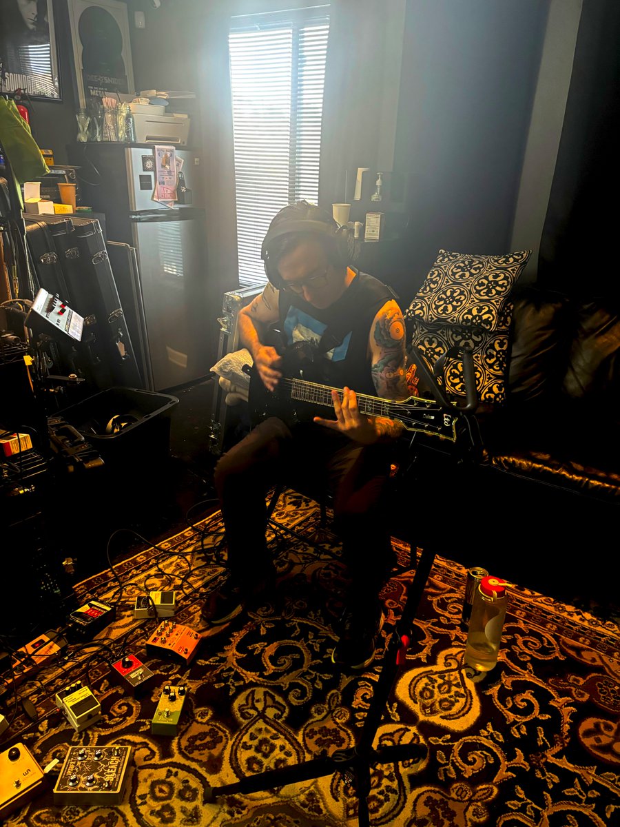 manyeyes_music's tweet image. It&apos;s time for some guitar riffs...

More studio updates coming soon🎸

Check out dates and tickets for our Autumn tour at manyeyesband.com/tour