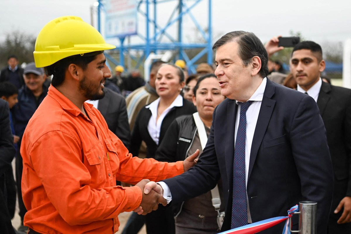 Gobierno de Santiago del Estero (@gobiernosde) on Twitter photo Más infraestructura, más futuro en #RíoHondo 👷🏼🏠🔨
El gobernador <a href="/GZamoraSDE/">Gerardo Zamora</a>, acompañado por el jefe de Gabinete, Elías Suárez y por el vicegobernador, Carlos Silva Neder, inauguró #hoy nuevas obras en el departamento Río Hondo ⬇️ Más infraestructura, más futuro en #RíoHondo 👷🏼🏠🔨
El gobernador <a href="/GZamoraSDE/">Gerardo Zamora</a>, acompañado por el jefe de Gabinete, Elías Suárez y por el vicegobernador, Carlos Silva Neder, inauguró #hoy nuevas obras en el departamento Río Hondo ⬇️