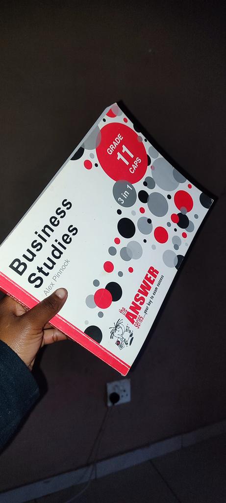 _Miyelanii's tweet image. I bought Business Studies 3 in 1 study guide for my brother last year,he passed the subject with higher marks.This study is convenient and easy to use,it has questions and answers for every chapter.I highly recommend it to high school students 
#VanSchaik #CashGiveaway #Win