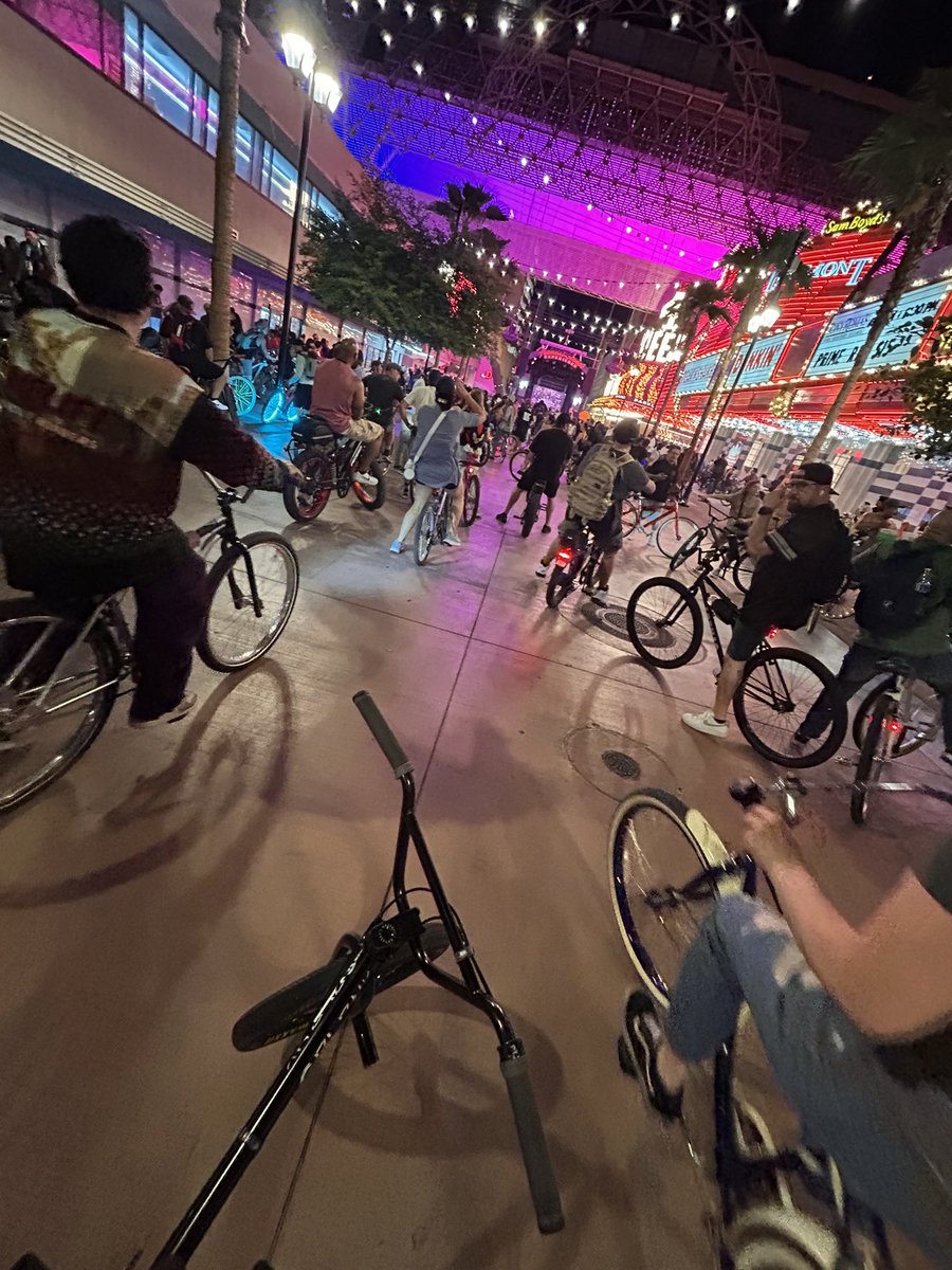 e36_lol's tweet photo. I’ve been spending a lot of my time on 2 wheels lately, motorized or not 🥱🥱 https://t.co/I2Rp2rqu5t