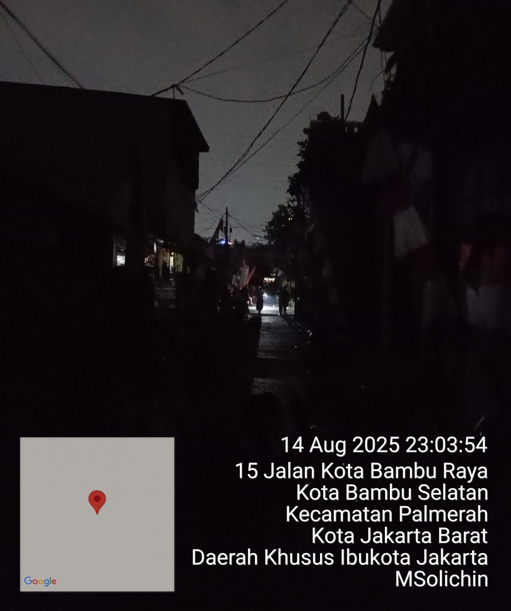 MSolichinKBU's tweet photo. Mohon di TL @pln_123  Pemadaman listrik tanpa pemberitahuan sebelumnya sejak pukul 23.00 WIB di wilayah RT.12/RW.2 Kel. Kota Bambu Utara, Kec. Palmerah, Jakarta Barat. Jumat Malam (14/8/2025). @RadioElshinta https://t.co/QwcPXLHv86