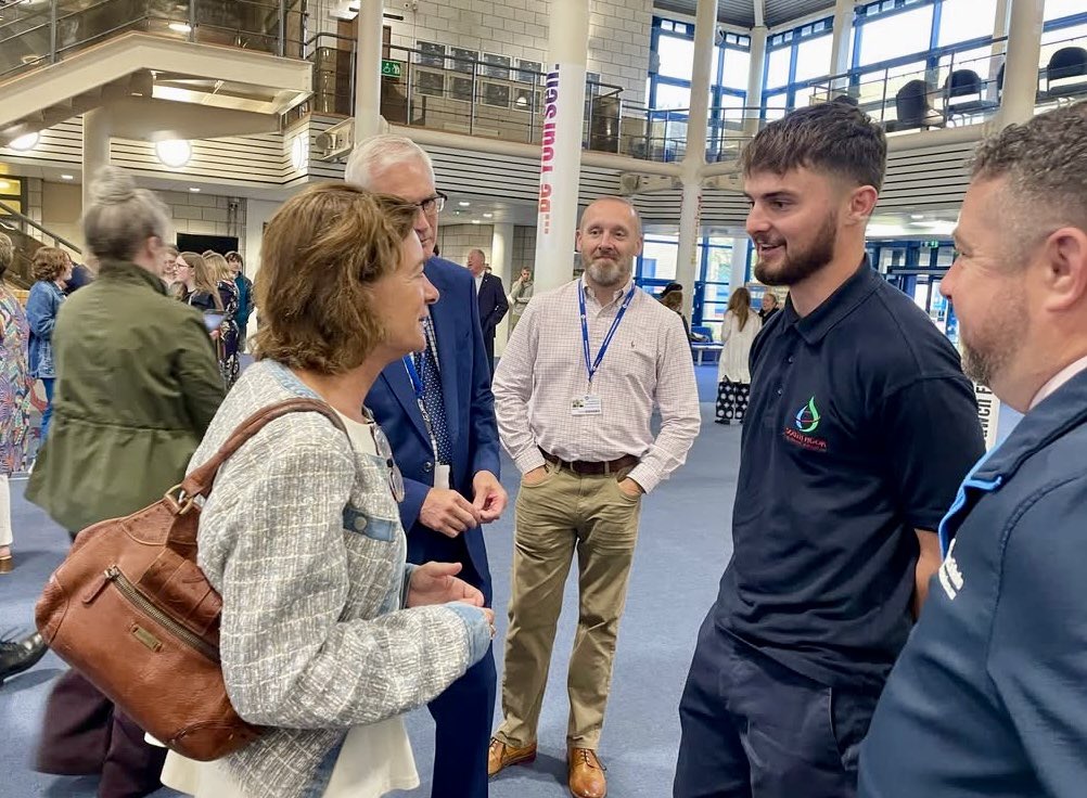 iwanthomas1's tweet image. Amazing results earnt by amazing young people today @PembsCollege 

Grateful to @PrifWeinidog for joining us this morning to meet the students &amp;amp; hear their stories of success

Very proud as Chair of Governors to showcase their hard work, &amp;amp; the support given by our brilliant staff