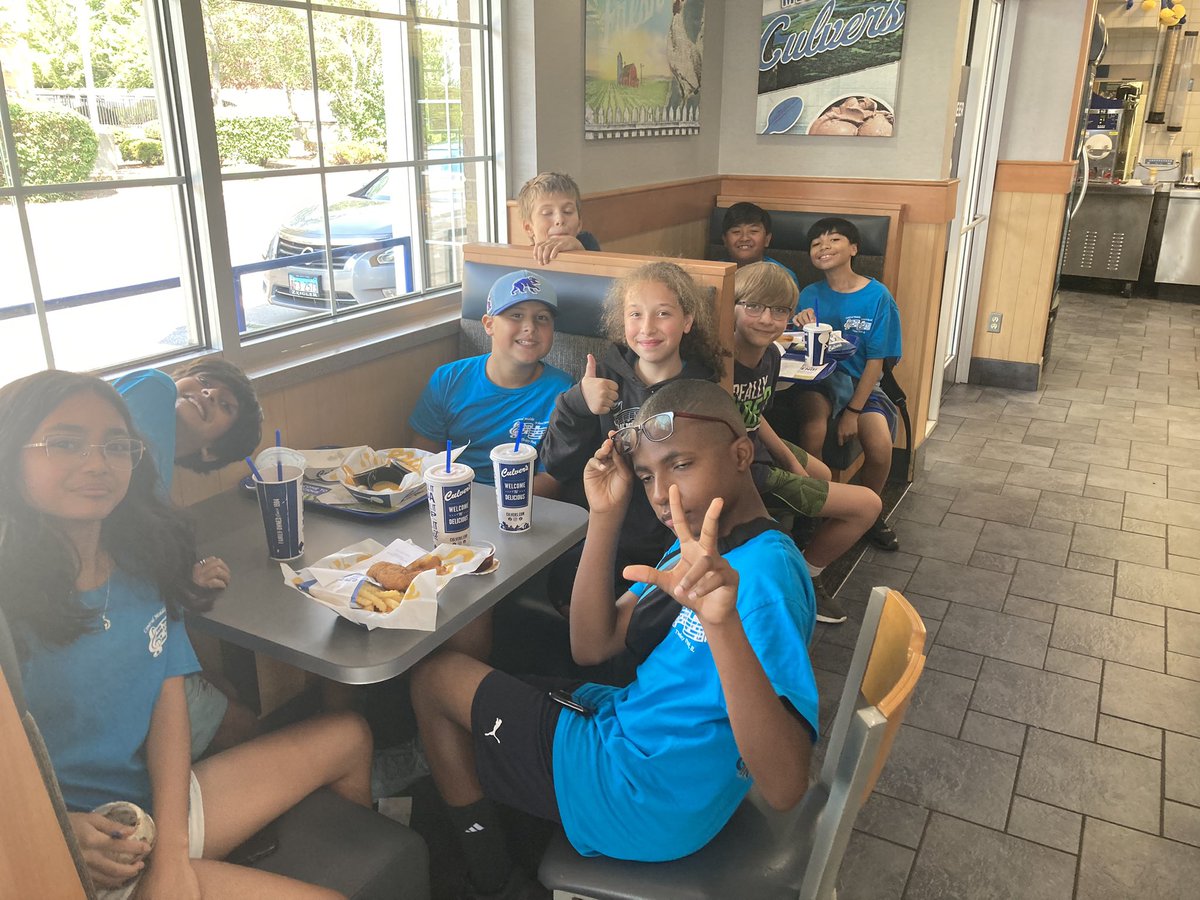 FreelandBAND146's tweet photo. More Culver’s fun!! @CCSD146Tweets @dhantsonD146 @MrsFerrebee615 @This_Is_Mr_K https://t.co/p3MmgExbZ3