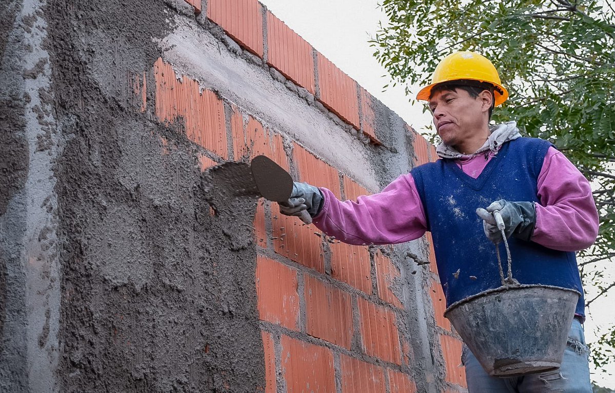 Ariel Puy Soria (@arielpuy) on Twitter photo En #Tama, verificamos el avance de la construcción de 20 viviendas de 3 dormitorios, una obra que reactivamos con fondos de la Provincia, por decisión del gobernador <a href="/QuintelaRicardo/">Ricardo Quintela</a>.
Estas viviendas que recorrimos junto al intendente Ricardo Romero, concejales y nuestro equipo, En #Tama, verificamos el avance de la construcción de 20 viviendas de 3 dormitorios, una obra que reactivamos con fondos de la Provincia, por decisión del gobernador <a href="/QuintelaRicardo/">Ricardo Quintela</a>.
Estas viviendas que recorrimos junto al intendente Ricardo Romero, concejales y nuestro equipo,