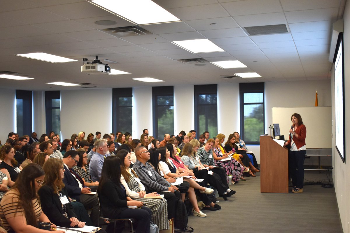 UofDallas's tweet photo. The University of Dallas welcomed 400+ educators for Founders Teacher Training Conference, sharing best practices in classical education with sessions led by UD faculty.
#UDallas #ClassicalEd https://t.co/8IQCDrZQ2M