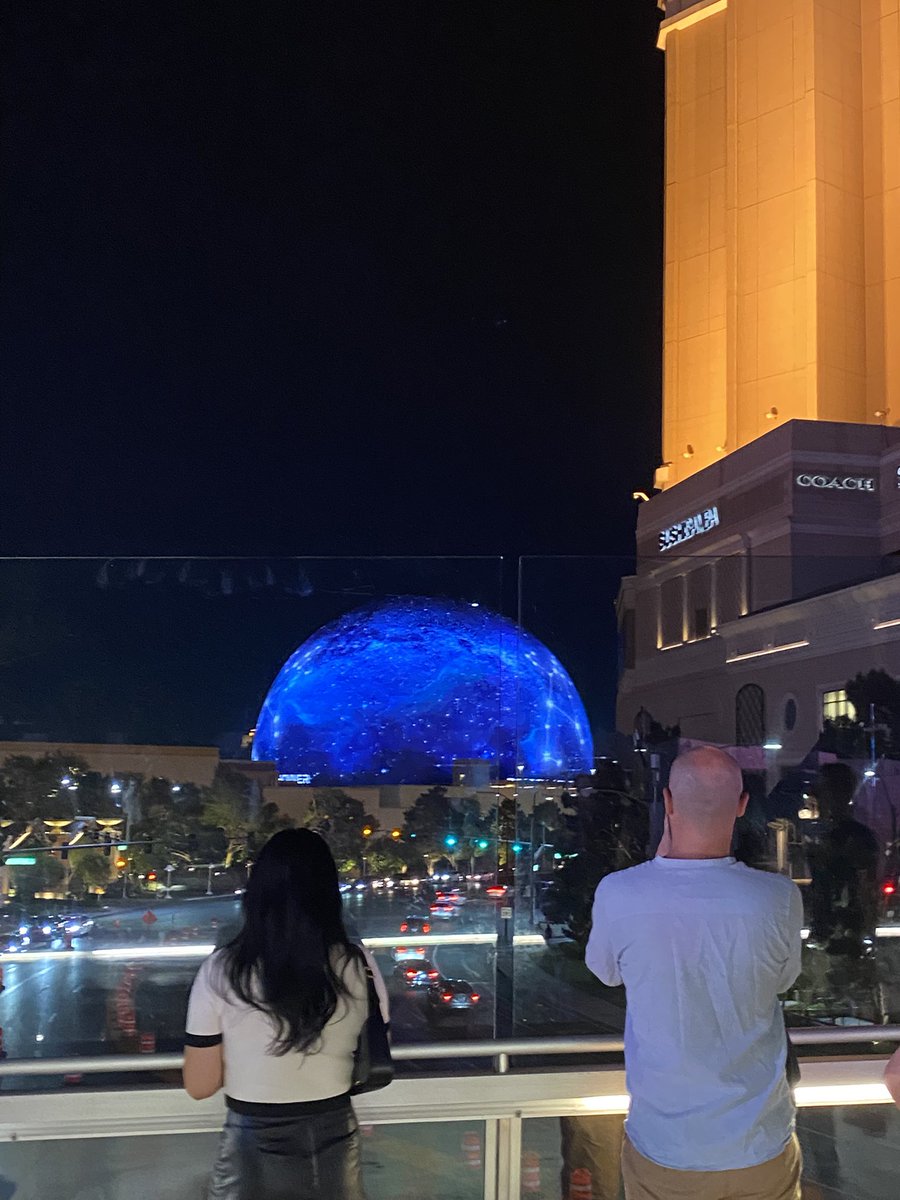 ogyoungchiefer's tweet photo. Last night in Vegas 🔥🔥🔥 https://t.co/Bf1tjTxRfX