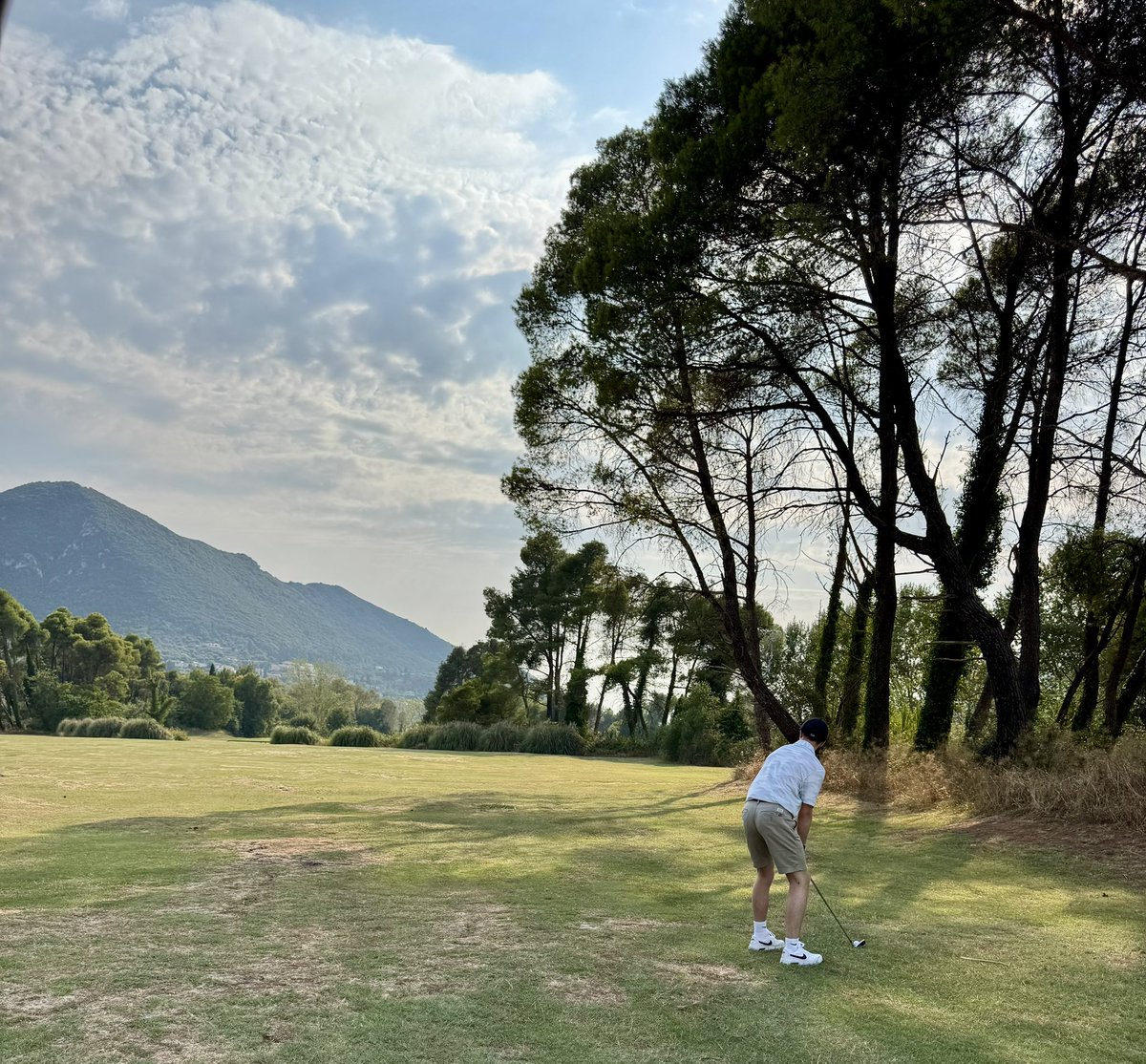 Truly a fabulous day <a href="/CorfuGolfClub/">Corfu Golf Club</a> - managed to get the two beginners round in fine form and my long golf ⛳️ hiatus continues to recede into the past. A cracking experience, one we’ll certainly do next time we are in CFU.