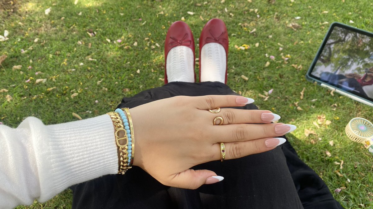 frogloves1D's tweet photo. https://t.co/bXoStv3HXb